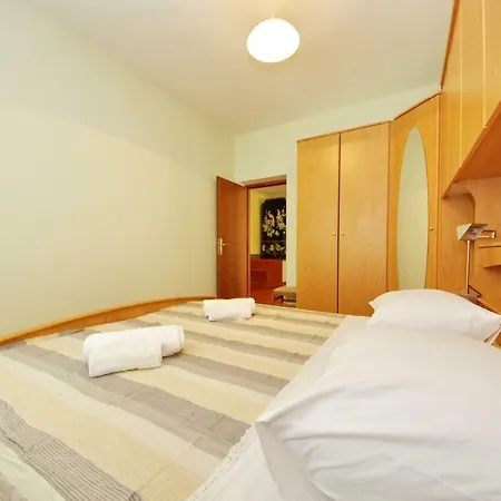 Eduard Appartement *