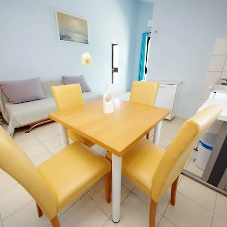 Appartement Eduard Vrsi