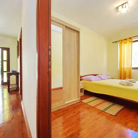 Eduard Appartement Vrsi