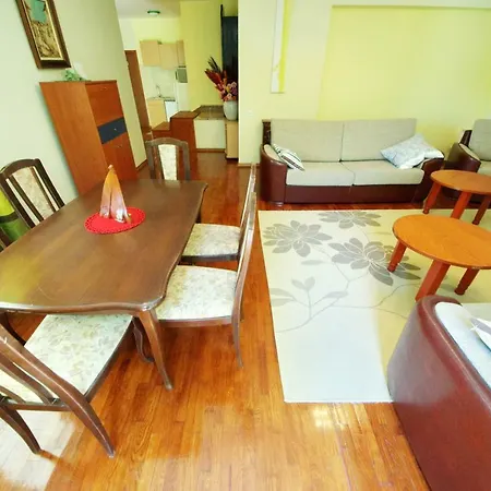 Eduard Apartment
