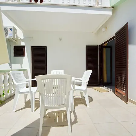 Eduard Apartment