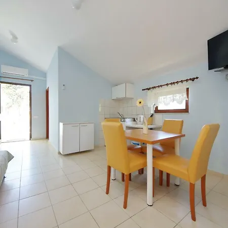 Appartement Eduard Vrsi