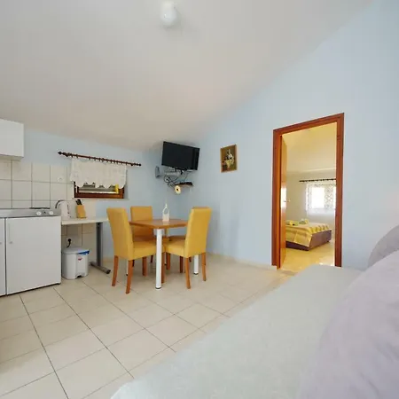Eduard Apartament *